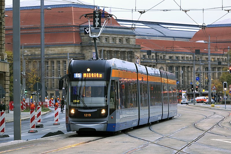 File:J38 929 Tröndlinring, ET 1219.jpg