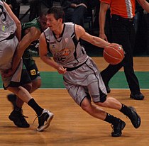 Blums con o Bilbao Basket en l'anyada 2009-10