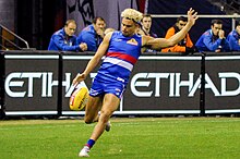 South African premiership player Jason Johannisen Jason Johannisen kicking.jpg