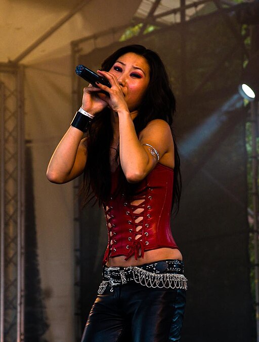 Ji-in Cho, Amphi Festival 2007 (2)