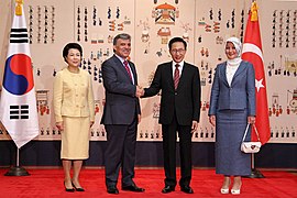 Gül ve eşi Güney Kore Devlet Başkanı Li Myong-bak ve eşi ile, Seul, 15 Haziran 2010