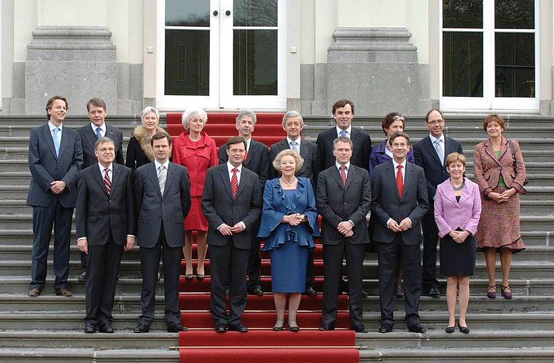 File:Kabinet-Balkenende IV.jpg