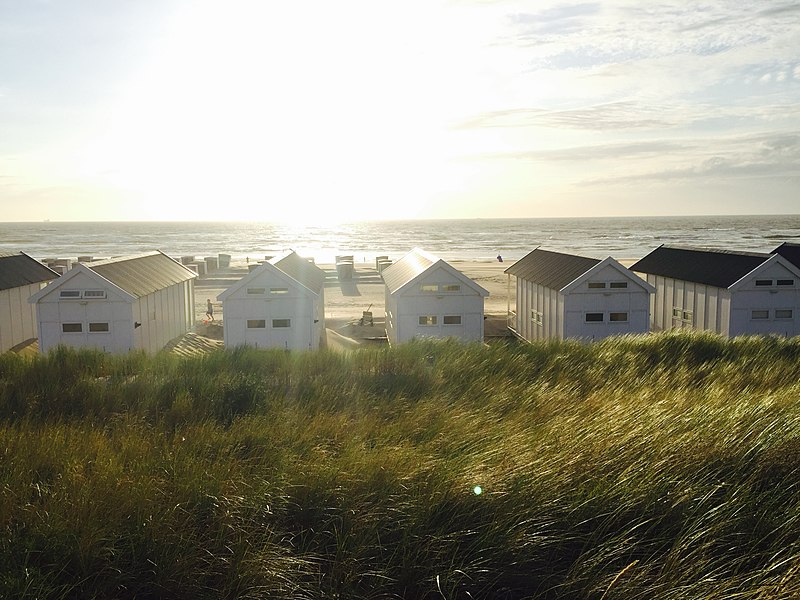 File:Katwijk early sunset (Netherlands 2017) (35572465833).jpg