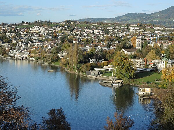 Lenggis as seen from Lindenhof in Rapperswil