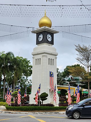 <span class="mw-page-title-main">Coronation Memorial clock tower, Kuala Kangsar</span> Clock tower in Kuala Kangsar, Perak, Malaysia