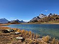 Blick nach Südwesten (v. l. n. r. Pizzo Tambo, Guggernüll, Einshorn, Teurihorn, Steilerhorn, Alperschällihorn)