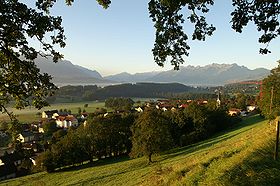 Pohled ze severu na vesnici Lienz