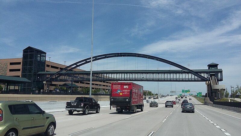 File:Lincoln Station (RTD) footbridge.jpg