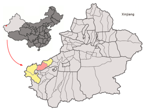 Atuş İlçesi'nin Kızılsu Kırgız Özerk ilinin Sincan Uygur Özerk Bölgesideki konumu (pembe)