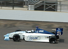 Gomez racing in the 2007 Freedom 100 LoganGomez2007.jpg