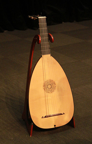 File:Lute (by Princess Ruto, 2013-02-11).jpg