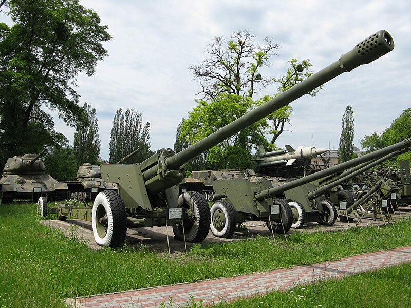 130 mm towed field gun M1954 (M-46) - Wikipedia