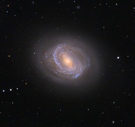 La galaxie spirale barrée M58 dans le visible.