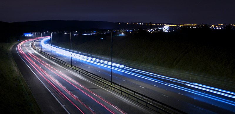 File:M62 motorway from Tunshill.jpg