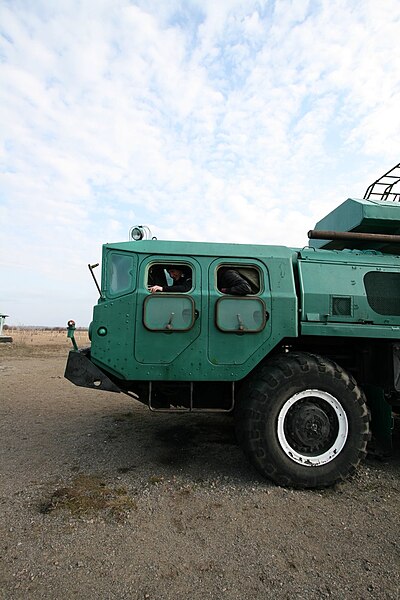 File:MAZ-543 special purpose truck.JPG