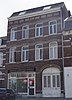 Woonhuis met poort