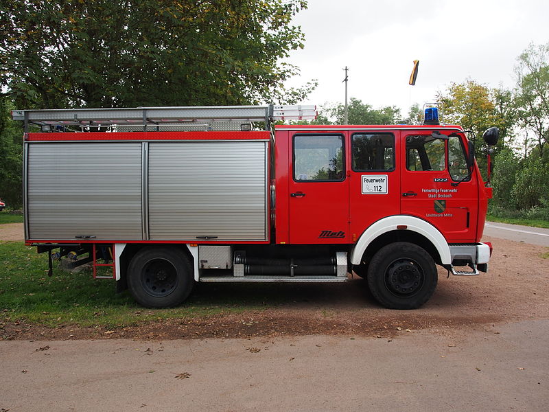 File:Mercedes 1222 Metz,Feuerwehr Bexbach, Lbz Mitte, Unit 1-23, Grenzlandmeisterschaften 2014, bild 5.JPG