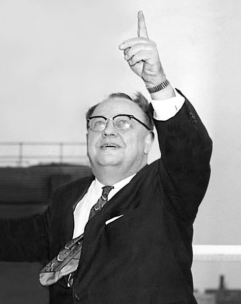 File:Milburn Akers 1958.jpg