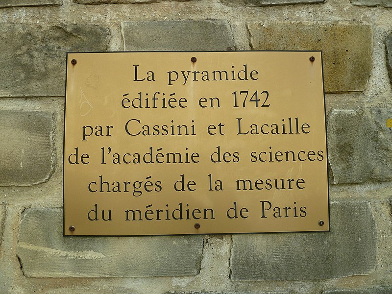 File:Mire de Cassini - Passage de la Pyramide - Villejuif - Val-de-Marne - Mérimée PA00079916 (5).jpg