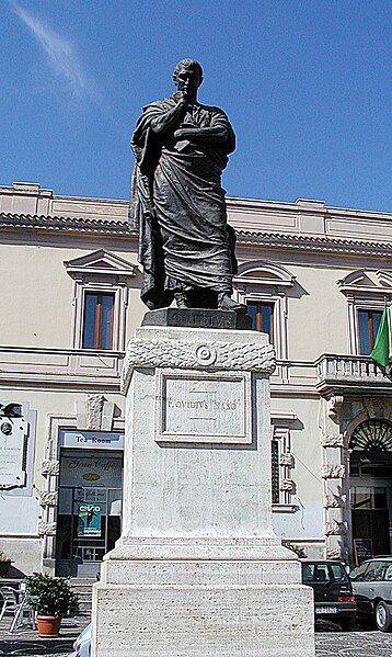 File:Monument to Ovid (Sulmona) by-RaBoe 01.jpg