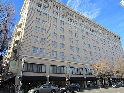 Cómo llegar a Embassy Suites by Hilton Portland Downtown en transporte público - Sobre el lugar