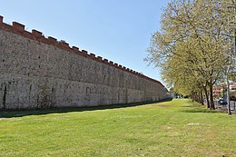 Zidurile Pisa, Vedere din Largo Zan Zeno.jpg