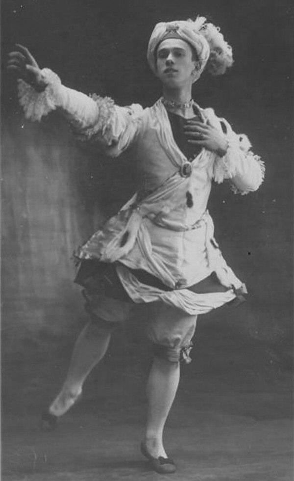 Nijinsky as Armide's slave in Le Pavillon d'Armide. The middle act was originally choreographed by Michel Fokine as L'animation de Gobelins for the 19