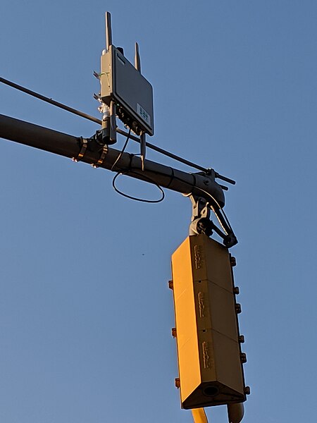 File:NYC Street Tech 19.jpg