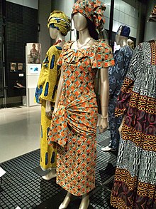 National Museum of Ethnology, Osaka - Woman's clothes - Dakar city in Sénégal - Collected in 2000.jpg