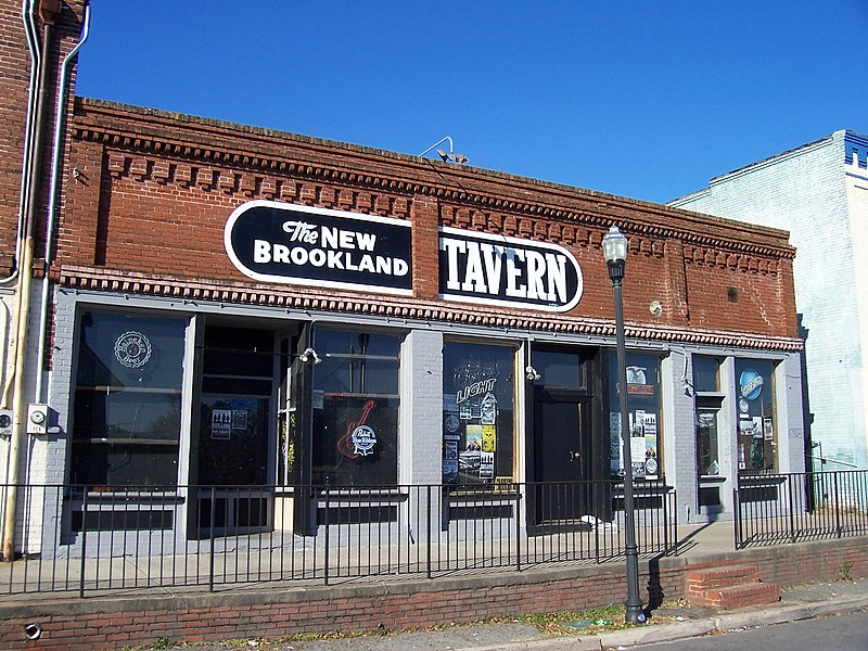 File:NewBrooklandTavern.JPG