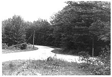 Paved portion of site 310-2A, along the left OldNatchezTrace nearThreetAlabama.jpg