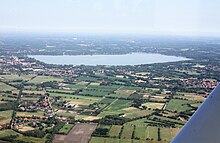 Parklandschaft Ammerland. Im Hintergrund das Zwischenahner Meer.