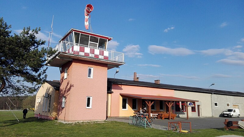File:Opole-Polska Nowa Wieś Airfield 2019.04.17 (01).jpg