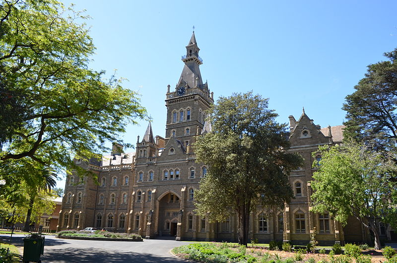 File:Ormond College, College Crescent, University of Melbourne.jpg