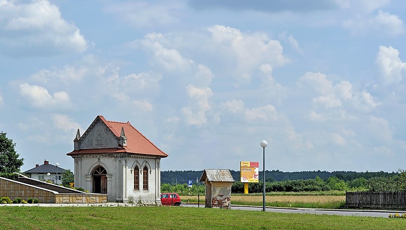 File:PL-Mielec, kaplica grobowa Boguszów 2013-07-05--11-21-05-001.jpg