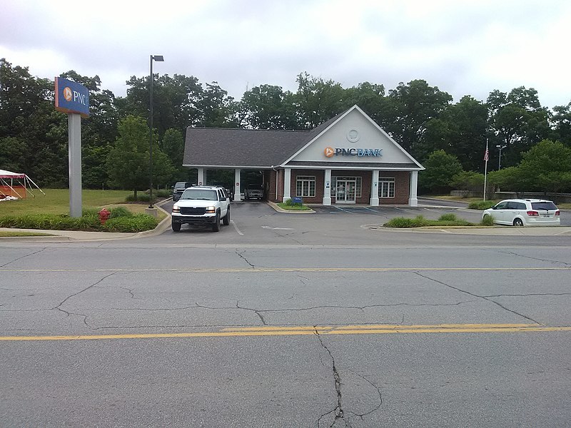 File:PNC Bank - Marshall Street, Allegan (50056280363).jpg