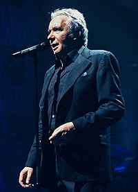 Michel SARDOU - Biographie, spectacles, films, théâtre et photos