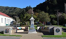 Rutherford-Pickering memorial Pickering memorial, Havelock, Marlborough Region, New Zealand 27.jpg