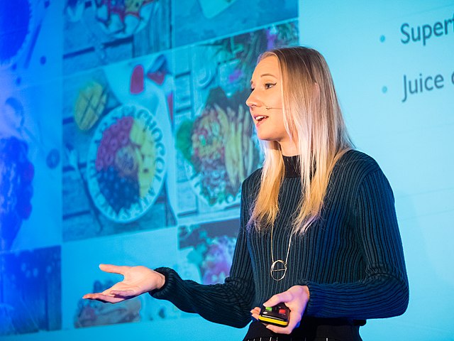Nutritionist Pixie Turner talking about nutrition-related pseudoscience in 2019
