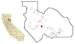 Emplacement de Quincy dans le comté de Plumas (à gauche) et en Californie (à droite)