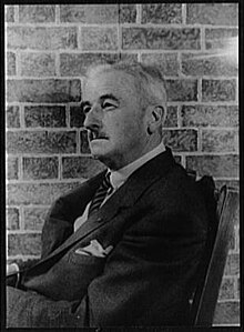 Portrait of William Faulkner LCCN2004662864.jpg