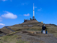 Gipfel des Puy de Dôme mit Funkstation und Observatorium