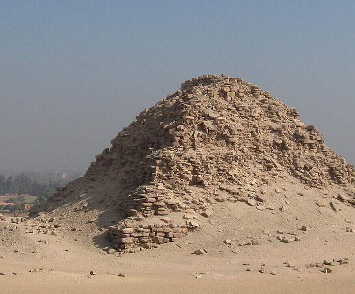 File:Pyramid of Sahure (1).jpg