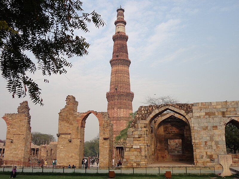 File:Qutb-Minar alias Vishnu Temple.JPG