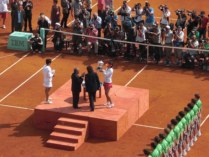 File:Roland Garros 2011 - Award ceremony.jpg