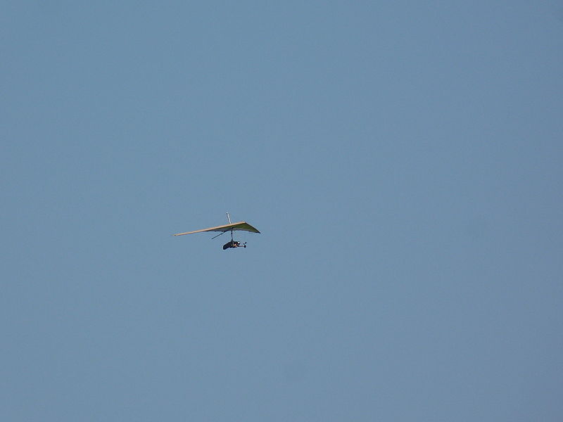 File:Sárkány repülő - Budaörs, 2014.10.11 (2).JPG