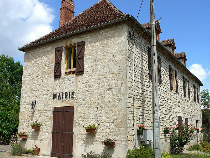 File:Séniergues - Mairie.JPG