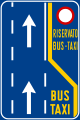 Segnale integrato per corsia riservata agli autobus in servizio pubblico e ai taxi disposta lateralmente.