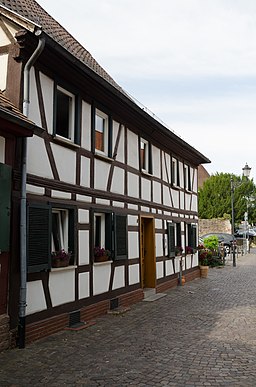 Seligenstadt, Wolfstraße 8-001