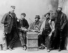 Special Branch detectives on an undercover operation at the London Docks, 1911 Special Irish Branch.jpg